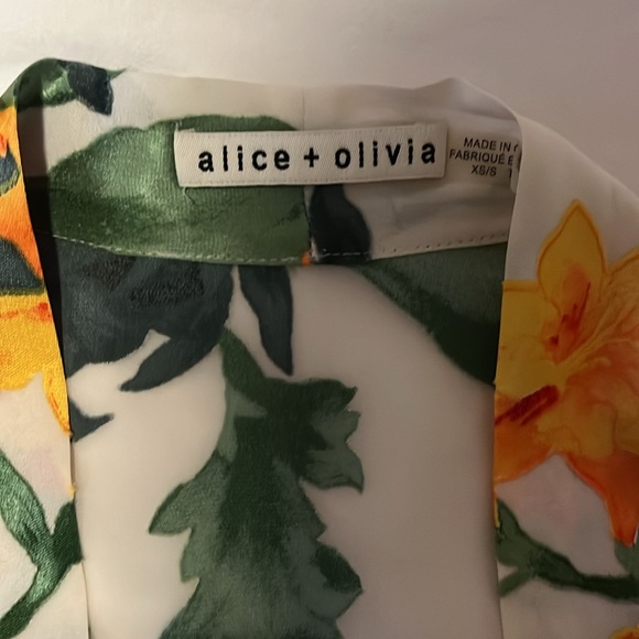 floral print, bathing suit cover up (or robe too) - Picture 2 of 2